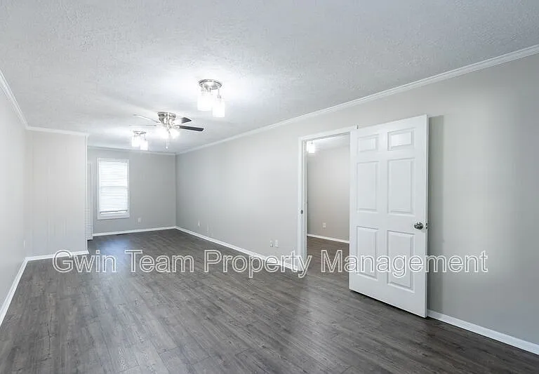 4715 S Lee St — Photo 31