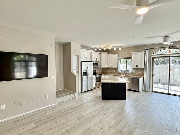 5th image of 280 S Evergreen Rd Unit 1284