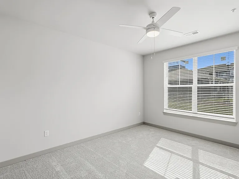 Viridian Apartments — Photo 36