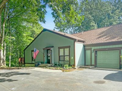 2271 Whisper Cove Dr SE, Kentwood, MI, 49508