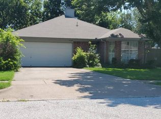 1129 Darren Dr, Burleson, TX 76028