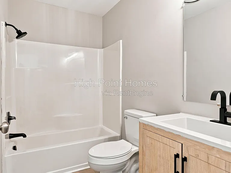 3408 Jones St #1 — Photo 17