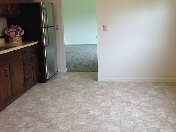 5th image of 46842 Anthony St