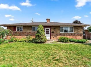 34042 Arrowhead St, Westland, MI 48185