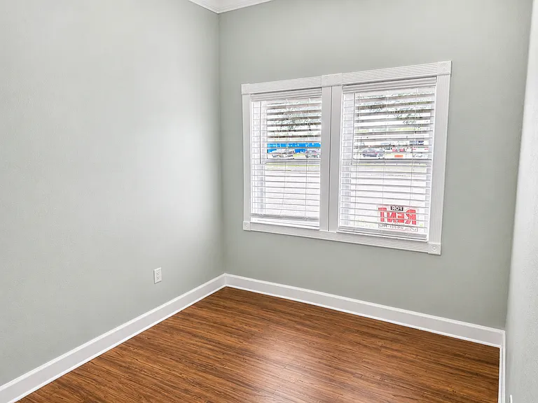 4901 N Central Ave — Photo 4