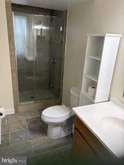 2 bed, 1.0 bath, 3390 sqft, $2,500 — Photo 4