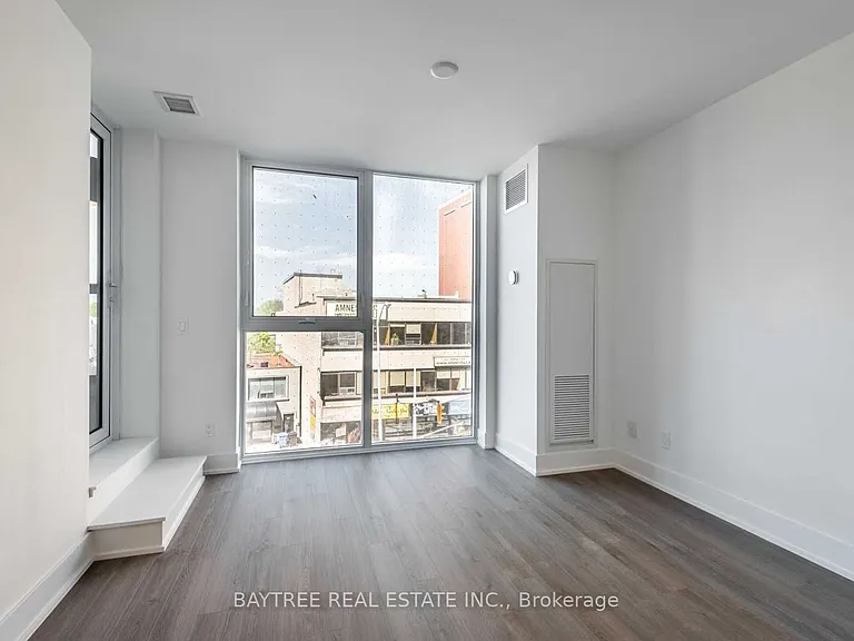 1 Belsize Dr #424 — Photo 4