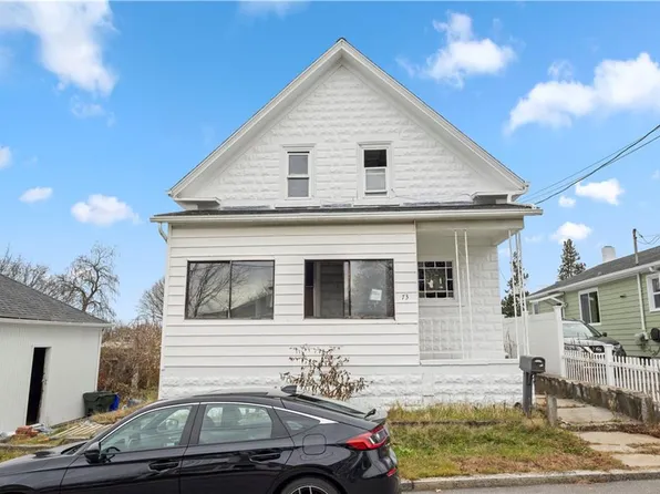 73 Wainwright St, Providence, RI 02908
