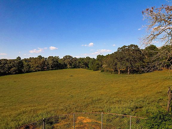 3rd image of 1726 County Road 2907