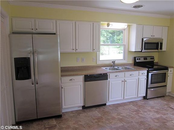 4th image of 5929 Sentry Hill Ct