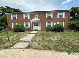 8620 Countryshire Ln APT 1, Kansas City, MO 64138
