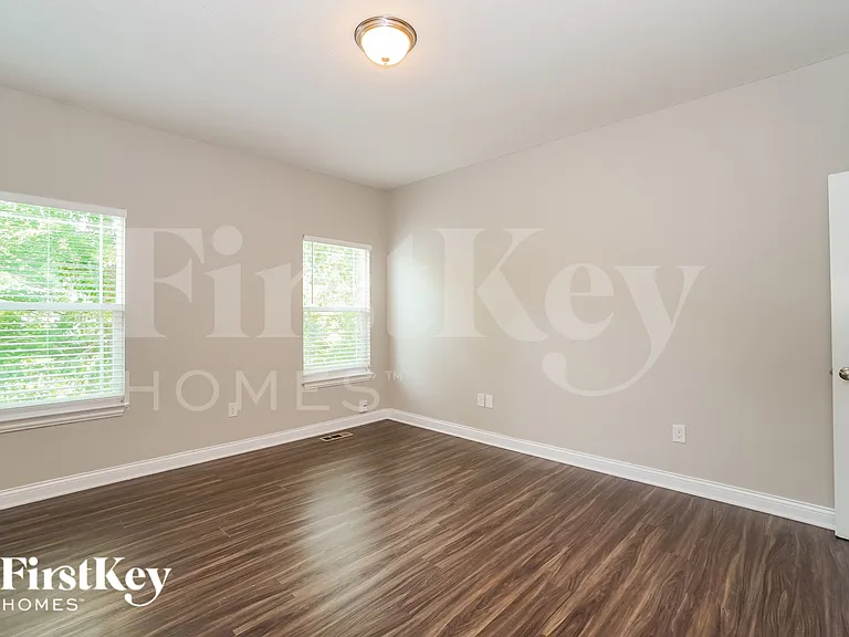 1924 Ream Dr — Photo 11