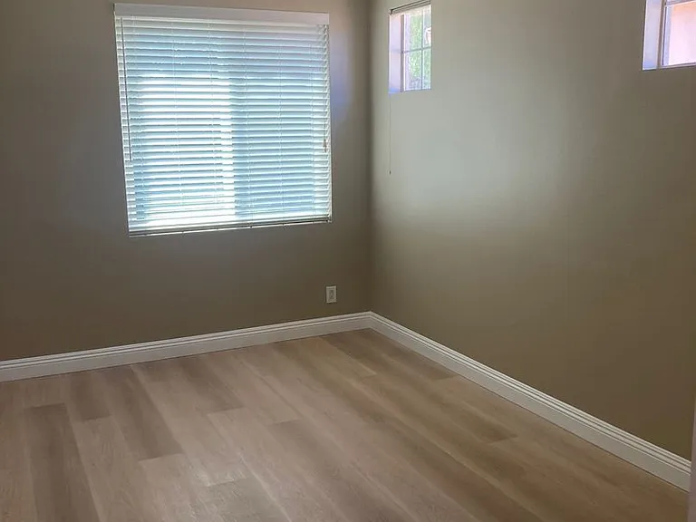 162 Las Flores — Photo 17