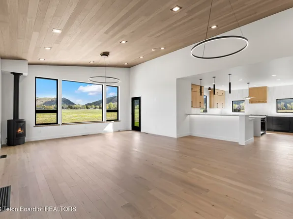 2055 Log Cabin Club Rd, Jackson, WY 83001