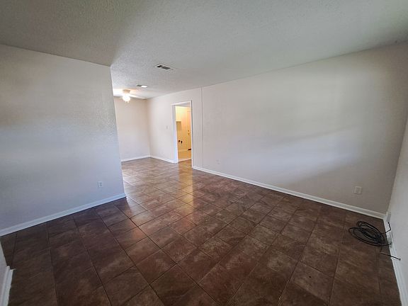 3rd image of 7103 Glendora St