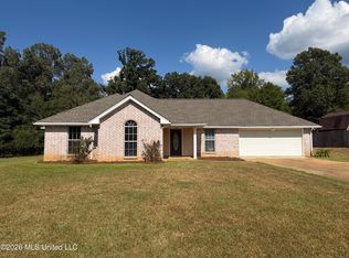 870 Redwood Cv, Byram, MS 39272