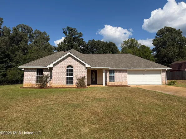 870 Redwood Cv, Byram, MS 39272