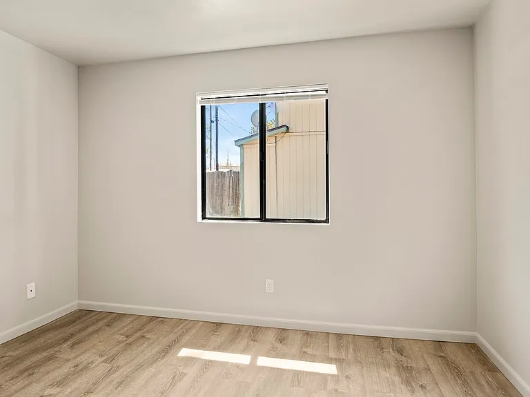 1230 S Lone Tree Rd #1 — Photo 9
