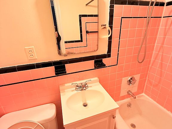 5th image of 48 Kirkland St #2A