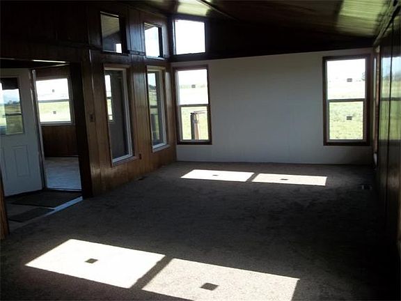 3rd image of 403 9th St