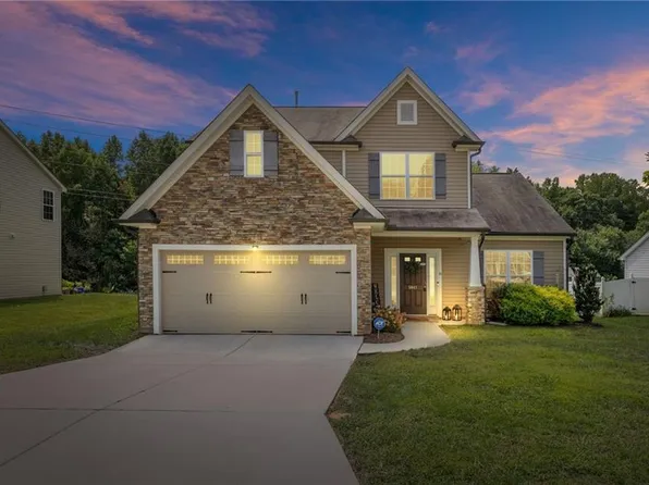 5047 Long Grove Dr, Kernersville, NC 27284