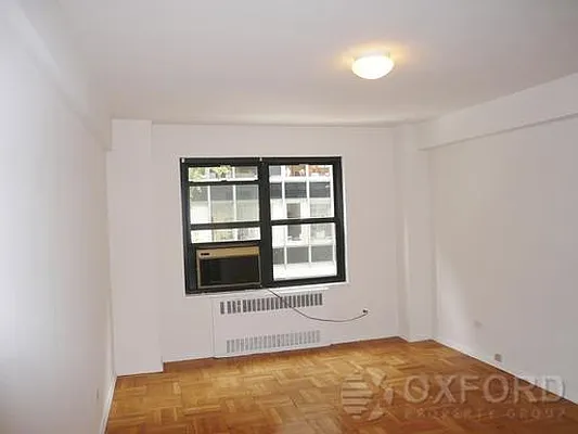 Rented by Oxford Property Group | media 11