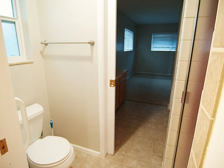 147 N 3900 E — Photo 12