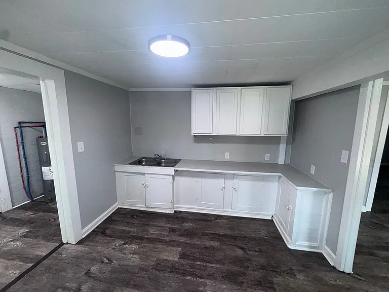 407 Elm Ave NW — Photo 12