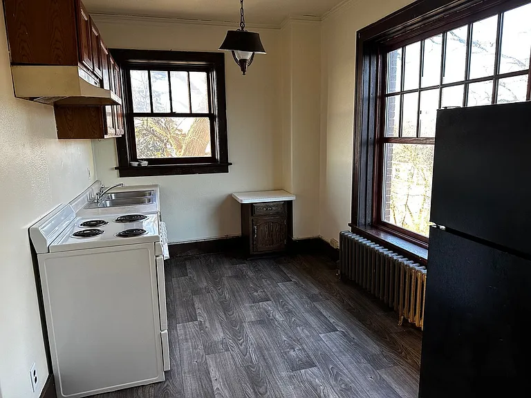 1 N Catlin St — Photo 19