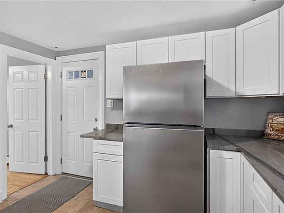 5th image of 13 Delmont St