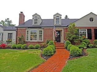 1326 Green Tree Ln, Saint Louis, MO