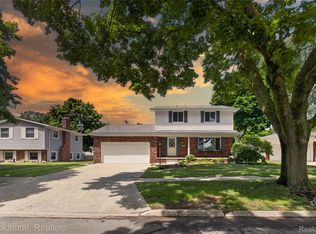 1018 Virginia Ave, Marysville, MI 48040