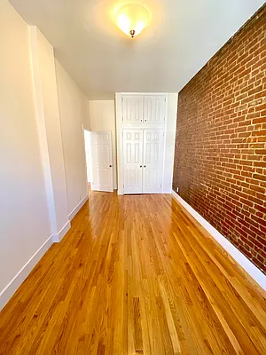 Rented by Harris Philip NYC | media 11