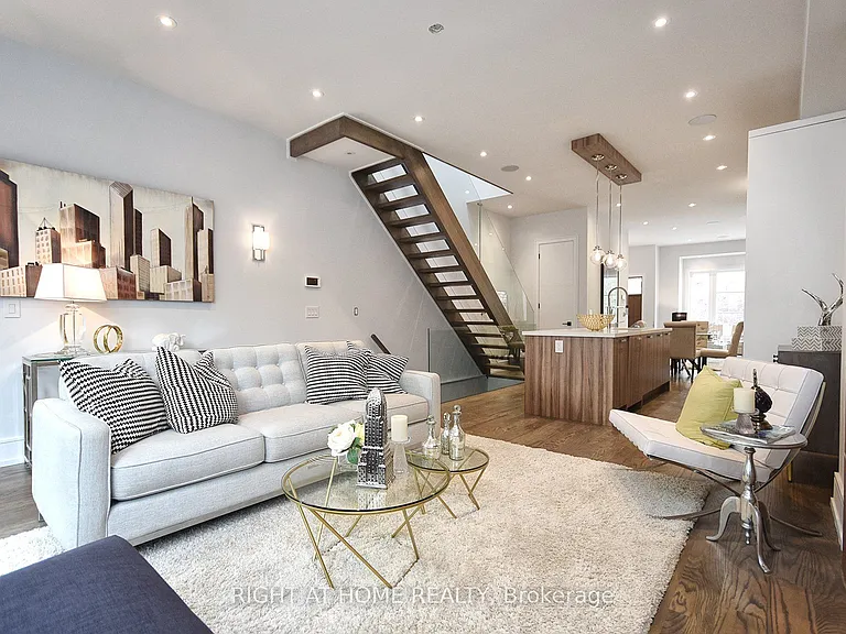 177 Ranleigh Ave — Photo 12