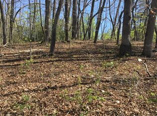 8 Oak Grove Rd, Bryson City, NC 28713