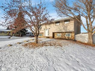 108 S Brown Close, Red Deer, AB T4R 1K4