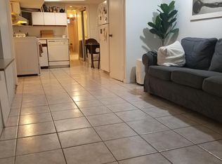 482 Crawford St #BASEMENT, Toronto, ON M6G3J8