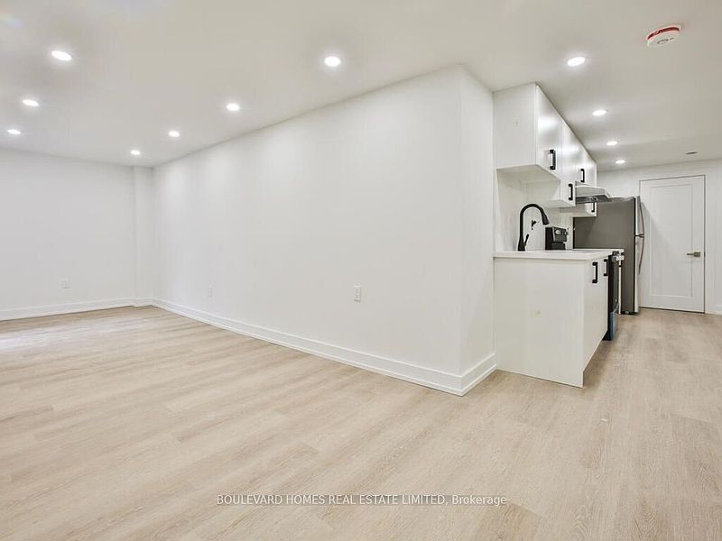 Toronto House for rent - 2 Bedrooms — photo 7