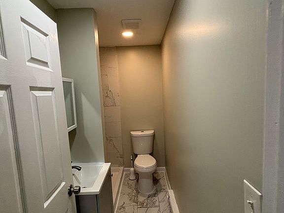 5th image of 109 E Main St Floor 1