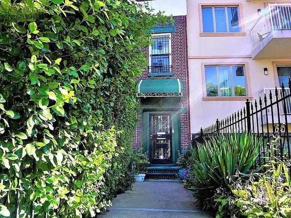 952 Saint Johns Pl, Brooklyn, NY 11213