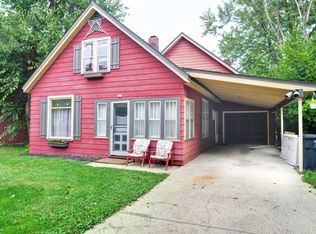 400 W Chestnut St, Burlington, WI 53105