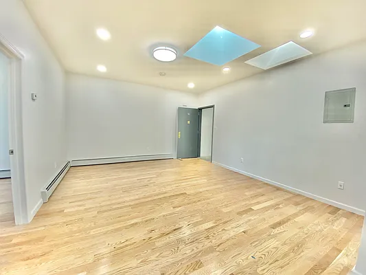 Rented by Compass | media 13