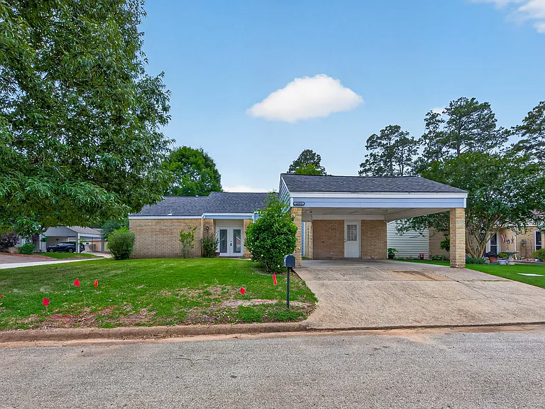12079 Maverick Dr — Photo 4