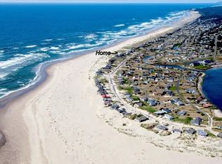 702 NW Oceania Dr, Waldport, OR 97394