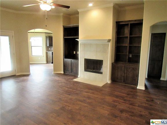 5th image of 2927 Crystal Ann Dr