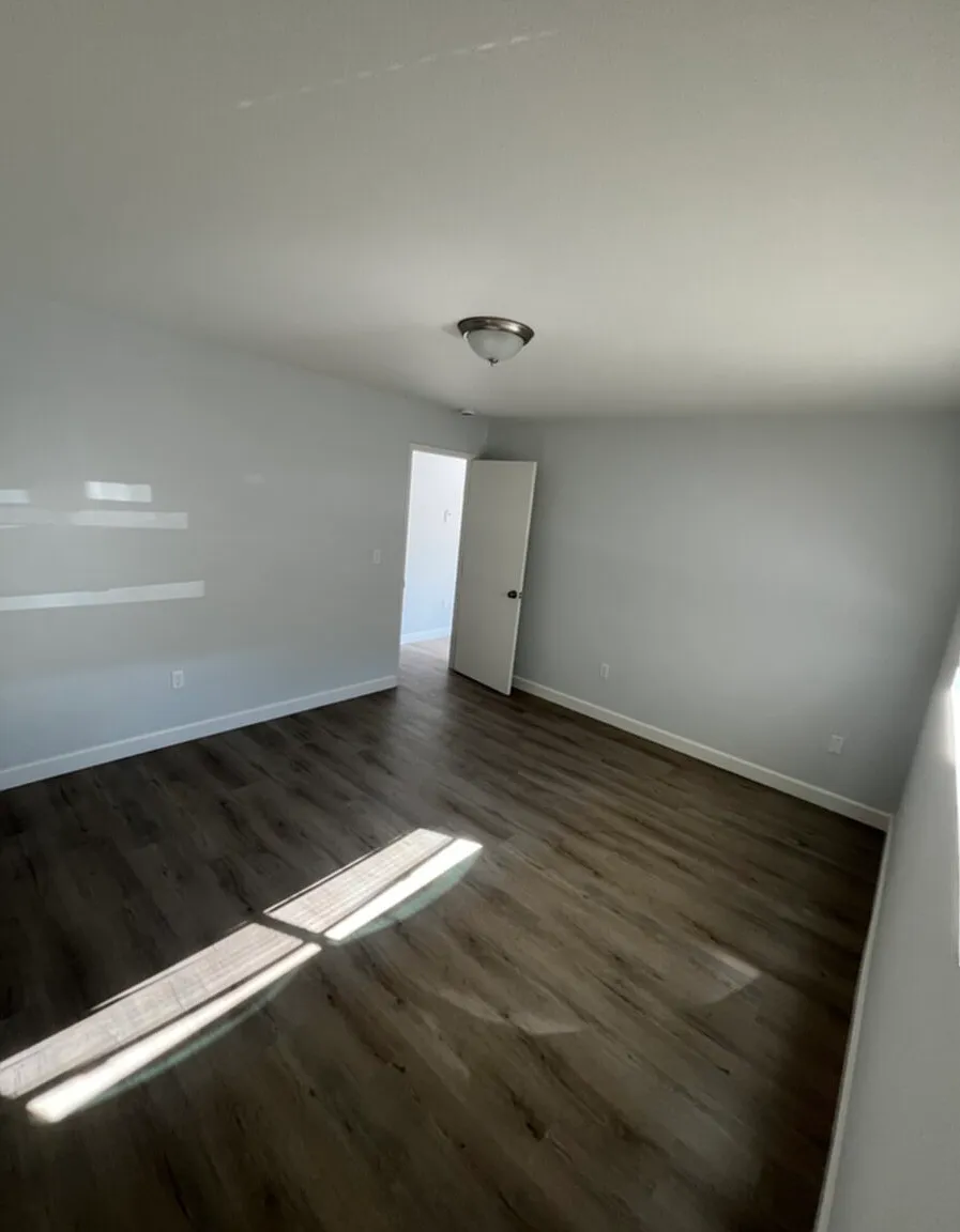2 bed, 1.0 bath, $2,050 — Photo 4