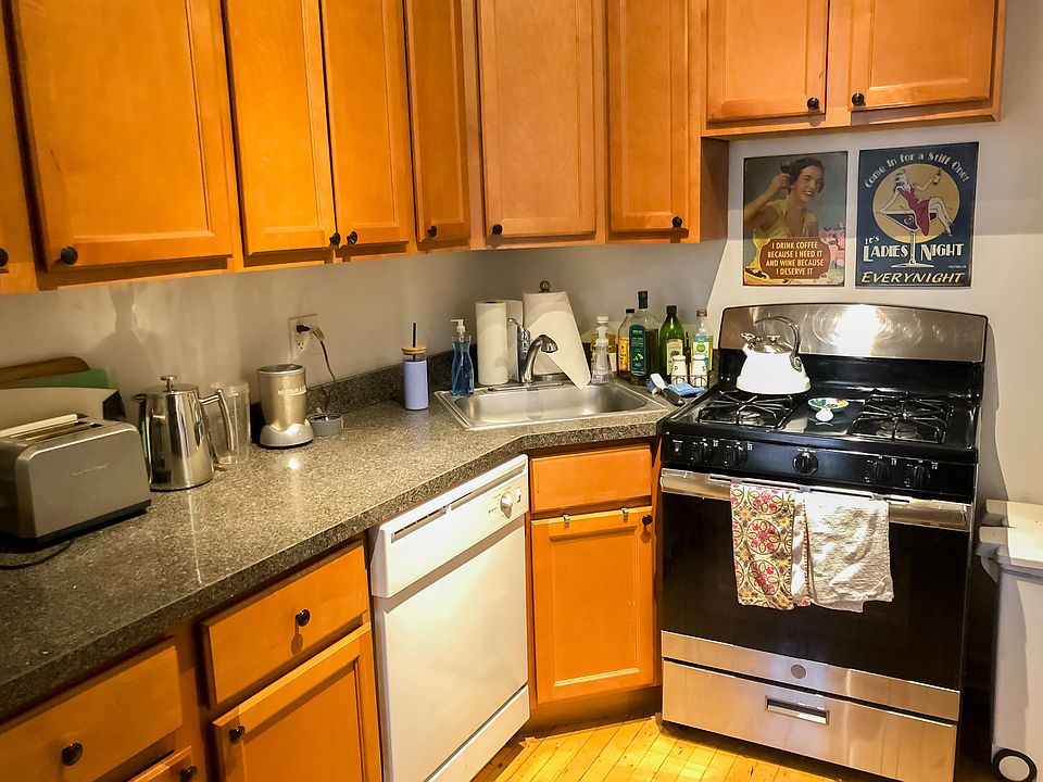 1st image of 2737 N Mildred Ave #Ch2