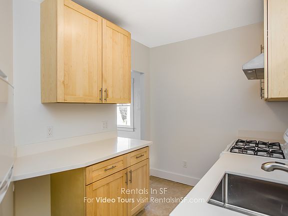 2nd image of 154 Yukon St