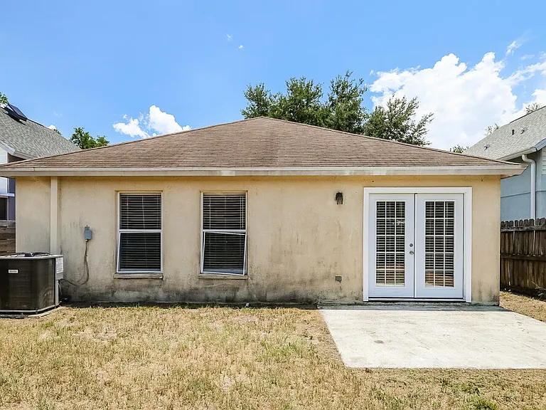 10523 Lakeside Vista Dr — Photo 16
