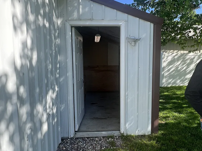 6103 N Stevens St — Photo 6